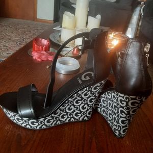 Guess Wedge Heel size 7 Black